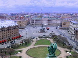 Питер в апреле / С Исаакиевского собора открывается прекрасный вид на весенний Питер