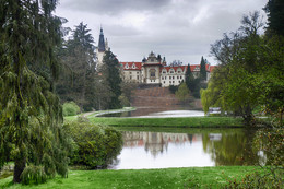 Замок Пругонице / Замок и парк в пригороде Праги