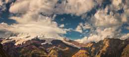 Only Time / Эльбрус, вершины в облаках.Снято с горы Чегет.Сентябрь, Приэльбрусье, КБР.
http://www.youtube.com/watch?v=0fuRWL82Ki0