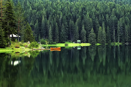 Черногория. Чёрное озеро. / Черногория.Национальный парк Дурмитор. г.Жабляк.