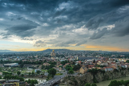Грозовой Тбилиси / Тбилиси во время грозы.