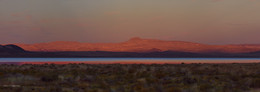 Многослойность / Панорама сложена из 3 кадров.

Pyramid Lake Nevada
