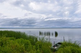 Озеро Неро / Озеру приблизительно 500 тысяч лет. Оно одно из немногих озёр предледникового периода в центральной России.
