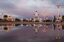 ВДНХ / Отражение в луже