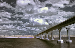 Танцующий мост / ИК фото