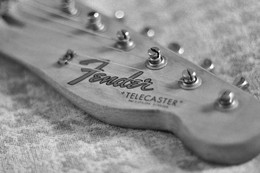 tele / RUST Gutars T-Series Headstock
Canon 20D, CZ Pancolar 50 mm 1.8
Minsk, 2016