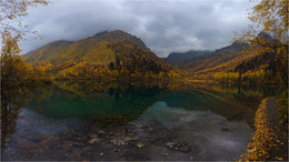 Осень на горном озере / Кавказский заповедник, октябрь