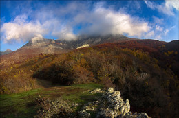 Бродит осень по горам , ныньче здесь, а завтра там ...... / Крым, горы, С. Демерджи