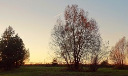 За околицей темнеет / Ещё немного и наступит осенняя ночь