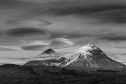 Лентикуляры / Камчатка. Природный парк «Ключевской»
Лентикулярные облака над вулканами Ключевской и Камень
Фототур «Земля медведей» http://ratbud.livejournal.com/23309.html