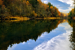 Осень на Гауе / Осень на реке Гауя , Латвия , редко когда можно увидеть данную речку без движения .