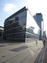 Элегантность стекла и бетона / Элегантность стекла и бетона современного Дюссельдорфа. Modern Düsseldorf.