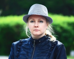 Lady in hat / Евпатория, весна 2016 года от Р. Х.