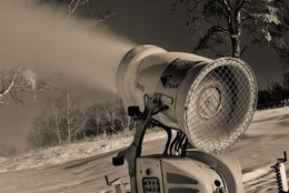 Снег гарантируем / Работа снегогенератора отеля ЦАРЬГРАД