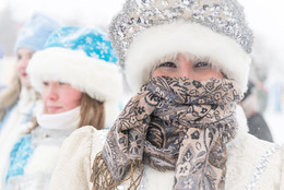Снегурочка... / В Ульяновске состоялся парад снегурочек...