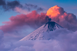Небесное пламя / Камчатка. 
Извержение вулкана Ключевской
https://www.instagram.com/ratbud/