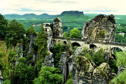 Бастай, полеты во сне и на яву / Бастайский мост Саксонской Швейцарии. Целая гряда скал, с которых и по которым можно бродить в поисках новых видов.