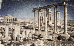 Многострадальная Пальмира... / Снимок сделан в начале октября этого года. Как Пальмира будет выглядеть после очередного её занятия боевиками ДАИШ и несомненного (вопрос времени) освобождения - покажет время...