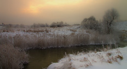 Хмурое утро / Малые реки РФ.