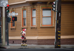 Въезд Санты в город / Santa is coming in town