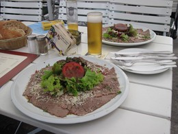 И свежего пива глоток! / The restaurant in Cologne, Germany