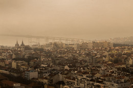 мост в тумане / Португалия, мирадору
