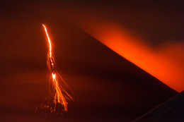 Огненная коса / Камчатка. 
Лавовый поток на склоне вулкана Ключевской
https://www.instagram.com/ratbud/