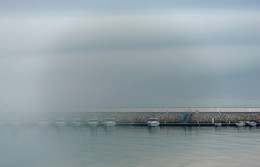 Пирс. Туман / М. Аваза, Туркменский берег Каспийского моря