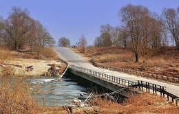 Мост / В половодье мост