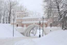 Снег идёт .... / Парк Царицыно ,фигурный мост .