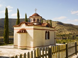 Церковь рядом с деревней Аласса. Кипр / Больше фото по ссылке: http://steklo-foto.ru/photogellary