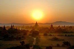 Баганский закат / Мьянма, г.Баган. Город тысячи храмов.