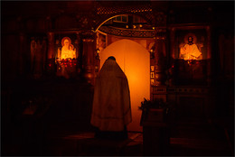 Служба... / Всенощное бдение в Женском монастыре Михаила Архангела.