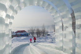 ледяной городок / на набережной Новосибирска