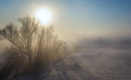 Увидеть свет. / Рассвет над рекой и зимние туманы.