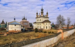 Михайло-Архангельский монастырь. / ***