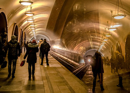 Призраки метро 2 / внутри камерная мультиэкспозиция, коллаж