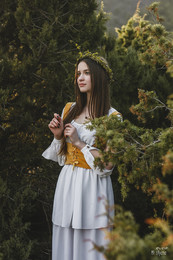 Оля / ***