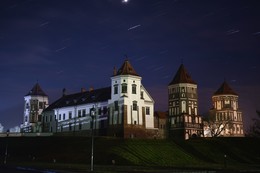 Мирский замок / Мирский замок лунной ночью