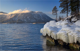 Зимнее утро на Алтын-Кёль / Февраль на Телецком озере