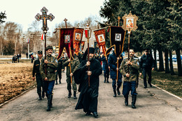 Крестный ход / 6 мая 2017 в Комсомольске на Амуре прошел Крестный ход, посвященный памяти павшим воинам в годы Великой Отечественной войны.