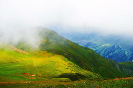 Мохнатый туман / В горах Абхазии погода меняется очень быстро