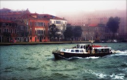 Мохнатый туман / Венеция. Осеннее утро на канале Джудекка