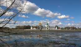 Весна на р.Костромка / Ипатьевский монастырь