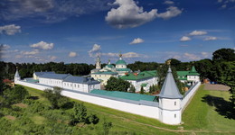 Свято-Екатерининский монастырь / Возник при царе Алексее Михайловиче как женская обитель.
