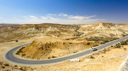 Живая пустыня / Снимок сделан в самом начале спуска в ущелье Авадат в пустыне Негев,что в Израиле.