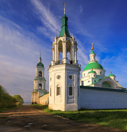 Башни Спасо-Яковлевского монастыря в Ростове Великом. / ***