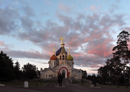 Розовый вечер / лето, вечер, храм