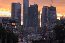 Закат над Сити / Вид на Сити со Смоленской площади