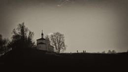 вечность / Старый Изборск церковь 11 века на городище
